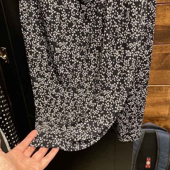 Light stretchy dress. Comfortable for work, night out or wedding - Picture 3 of 3